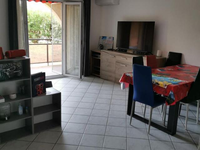 Sur la commune de MONTELIMAR 26 un T2 de 47m² situé en copropriété avec parking