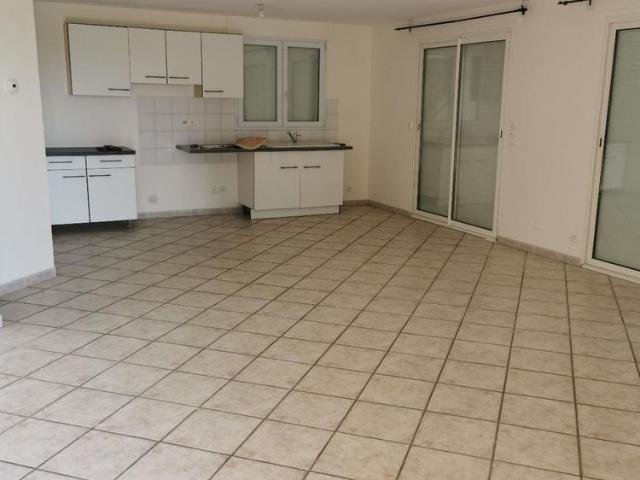Sur la commune de PUYGIRON 26160 une villa de 98m2 sur terrain de 900m2 environ