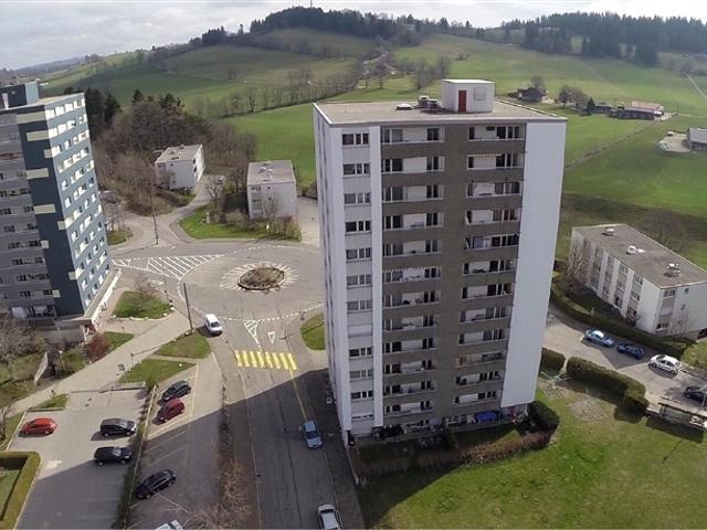 Sur les hauteurs de la Chaux de Fonds, ce 4.5 pièces vous attend !