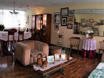 Surco urb los rosales venta de casa de altos comprende do m y ero m piso