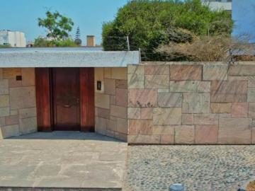 Surco p/Av. Caminos del Inca terreno de 2500 m2 ideal condominio de casas