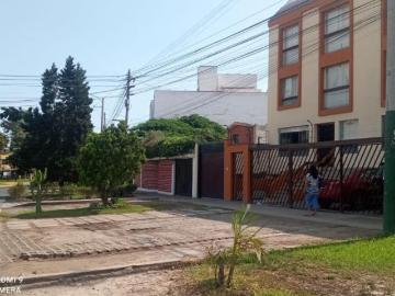 Surco San Roque casa como terreno 236 m2 cerca estación Jorge Chávez