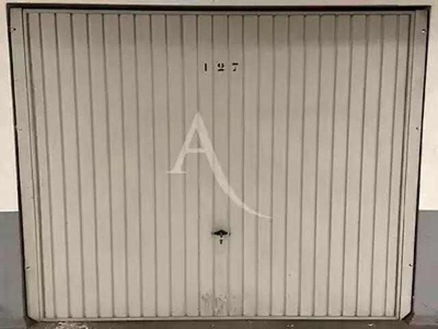 Suresnes 92150 Achat / Vente parking