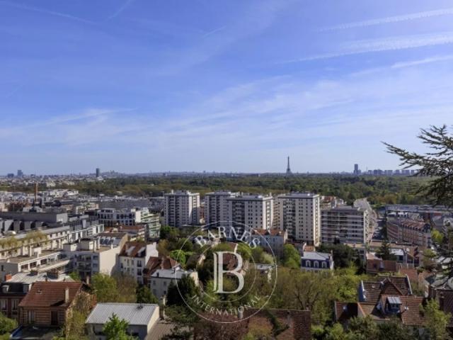 SURESNES APPARTEMENT D'EXCEPTION AVEC TERRASSE PANORAMIQUE VUE TOUR EIFFEL