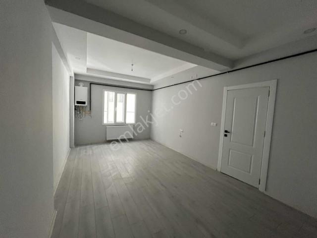 Sürer Emlak`tan Kiralık 1+1 Daire`miz İlk Kiracısını Bekliyor