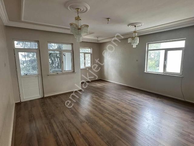 Sürer Emlak`tan Kiralık 3+1 Daire`miz Site İçinde Ve Merkezde