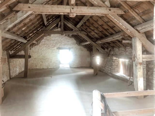 surface a aménager de 168 m2 a SANCEY