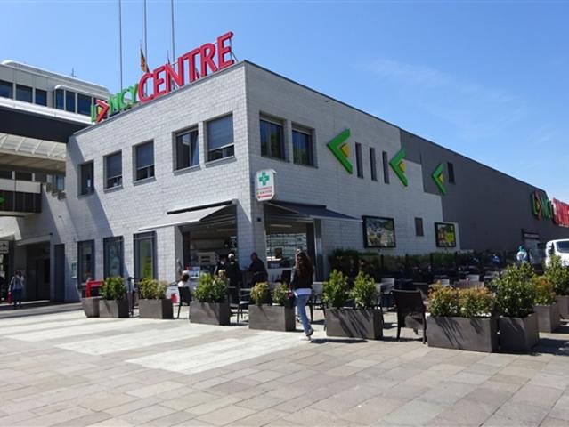 surface de 166 m2 dans le centre commercial Lancy Centre