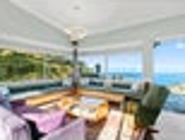 Surfers Paradise Iconic Houghton Bay Home