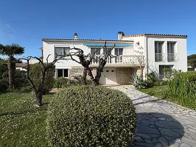 Surgères 17700 Achat / Vente maison 7 pièces t7