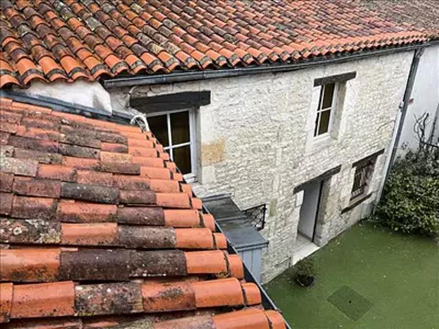 Surgères 17700 Achat / Vente maison 8 pièces t8