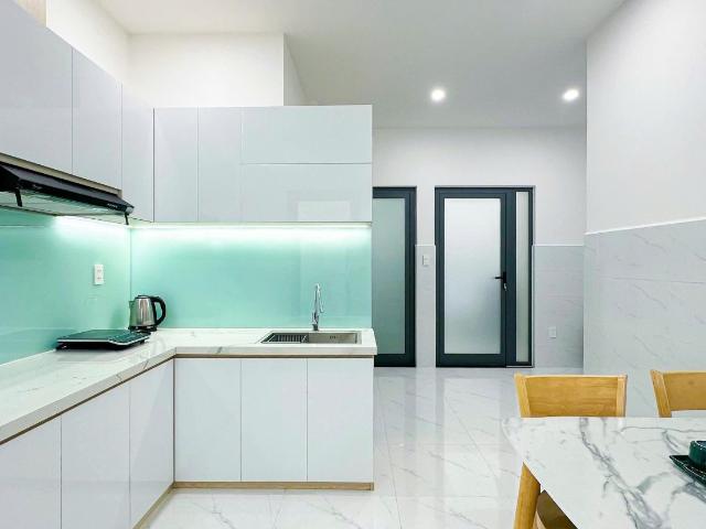 SURI HOUSE – Khue My Dong 1, Ngu Hanh Son Room 303 available – ready to move in Price: 8.5 million VND/month Fully furnished – modern, cle
