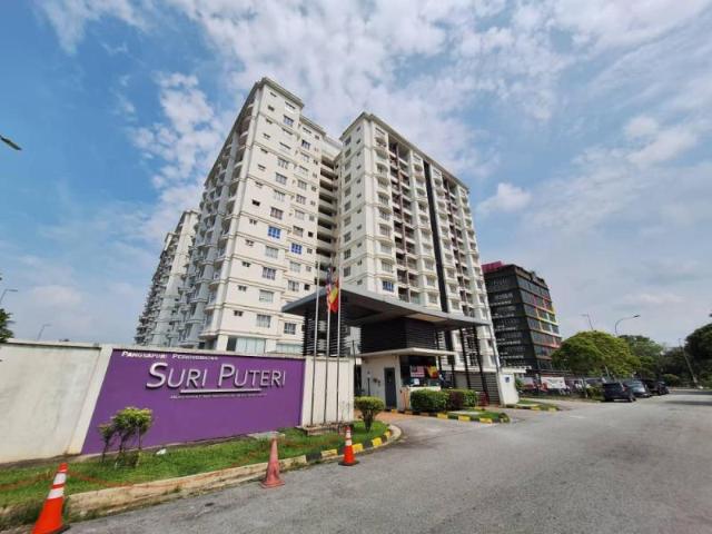 Suri Puteri Serviced Apartment Shah Alam [ Low level ]