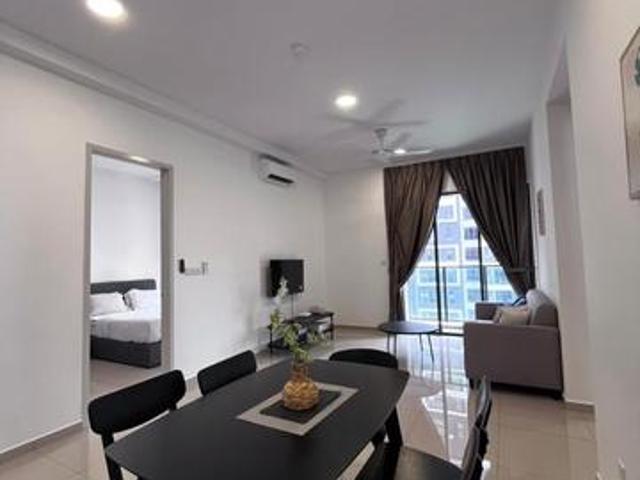 Suria GardenPuchong Fully Furnished 2 Carparks