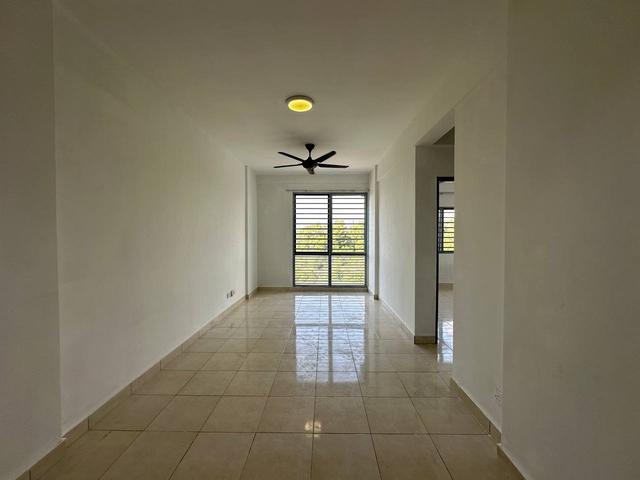 Suria Ixora Apartment New Paint Basic Unit Termurah