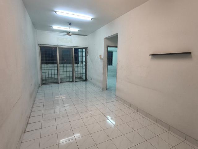 Suria Kipark Condo Block b Full tiles Low DOWNPAYMENT