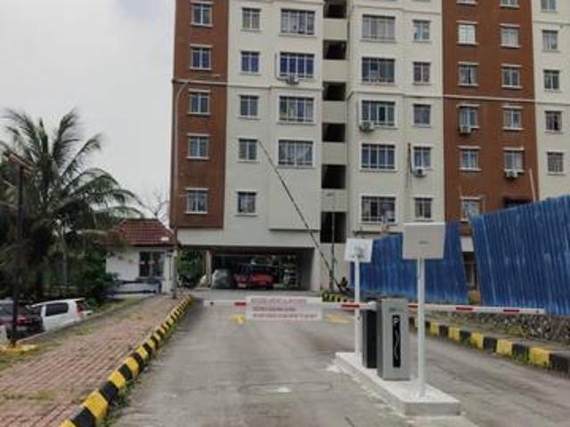 SuRIA SUBANG BATU 3 SHAH ALAM END LOT UNIT