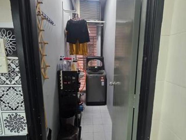 Suriamas Suite 2Bed 1bath Fully Furnished Larkin