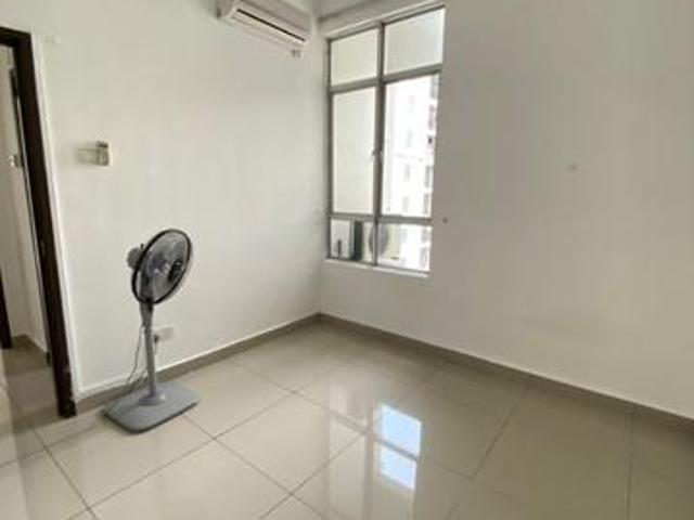 Suriamas Suite Larkin 3 Bed Partially Furnished Balcony Unblock view