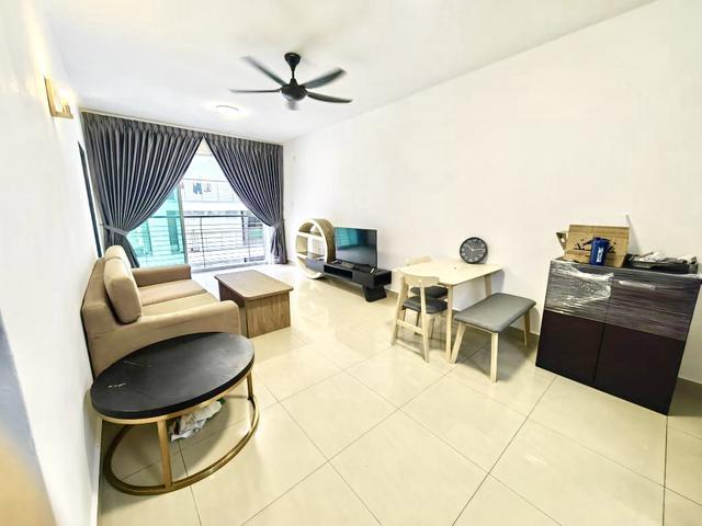 Suriamas Suites Larkin JB Town 3 Bed 2 Bath Fully Furnish near CIQ