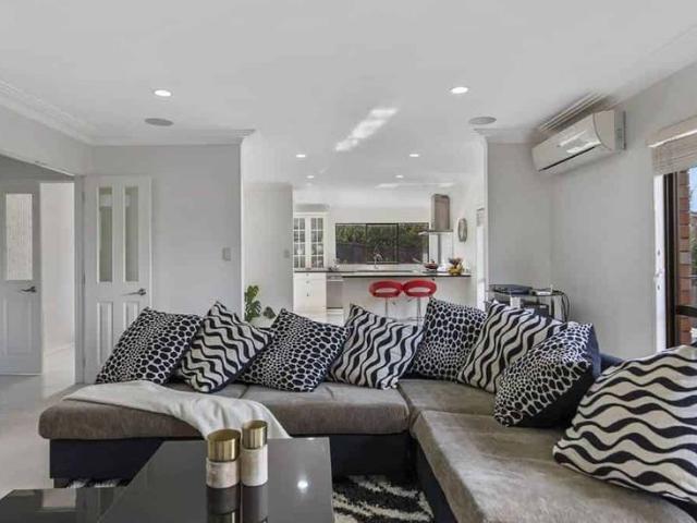 Surperb Quality 4 Bedrooms & 2.5 Bathrooms Mul.