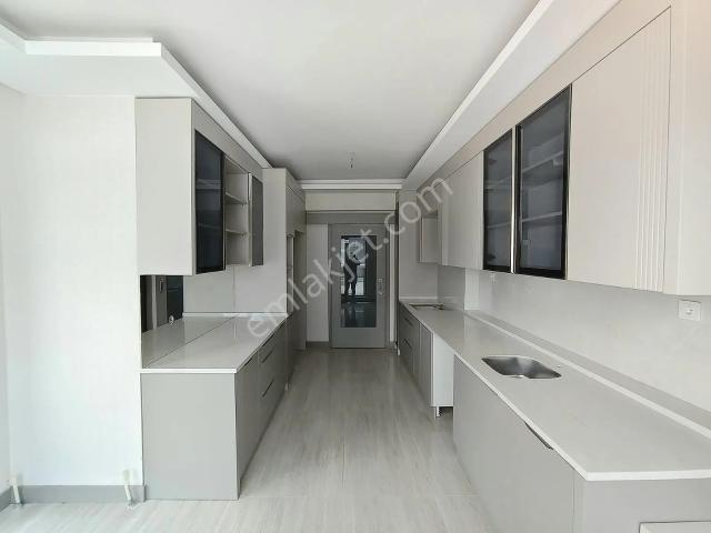 Susuz'da Hemen Tapu Temmuz Teslim Lux 4+1+1 Daire/marka
