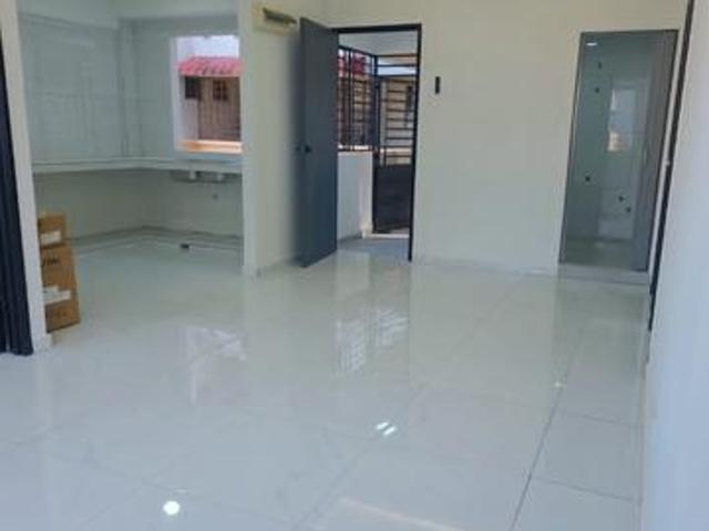 Sutera Utama Flat Fully Renovated For Sale