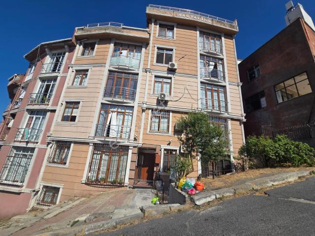Sütlüce Deniz Manzaralı Bahçekatı 2+1 Geniş