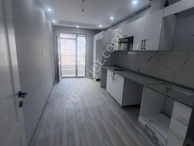 Sütlüce Uluzafer Caddesi Üzerinde Satılık 2+1 Sıfır Daire
