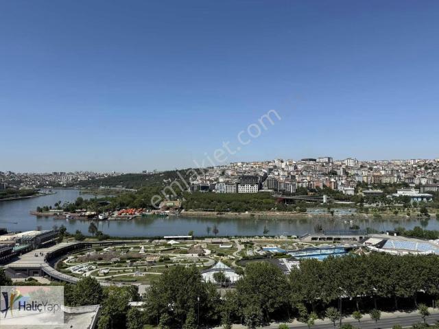 Sütlücede Haliç Manzaralı Yüksek Katta 2+1 Kiralık Daire