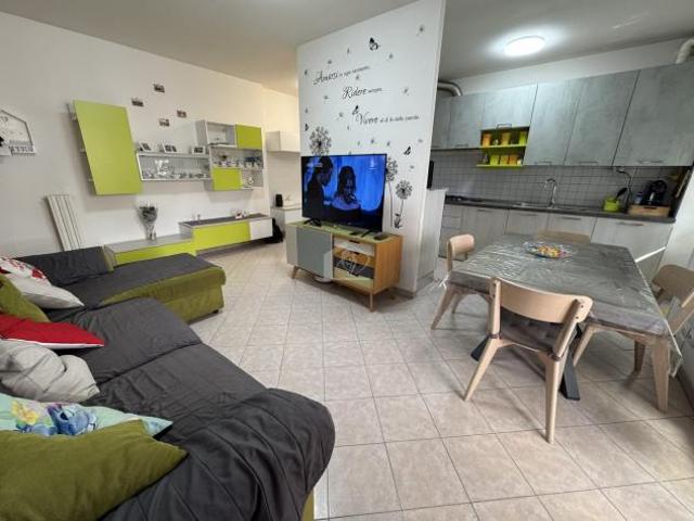 Suzzara vendesi appartamento 4 vani 80 Mq