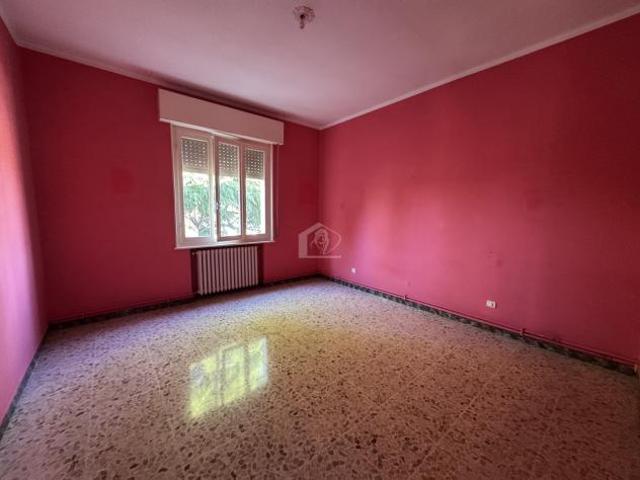 Suzzara vendesi appartamento 4 vani 150 Mq