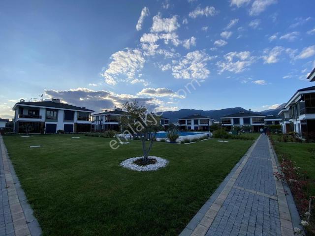 Sv 'den Lüx Site İçi 2+1 Havuz Full Eşyalı Her Detayı Özenli