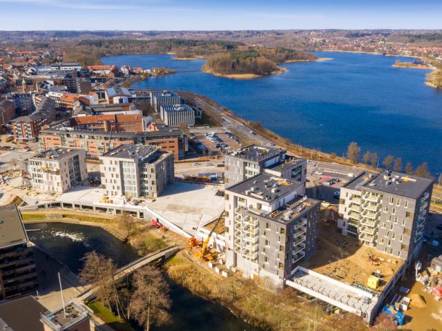 Svanemærkede lejeboliger i første række til vandet