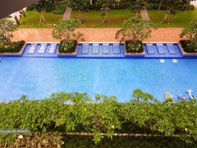 Symphony Suites D27, Condominium