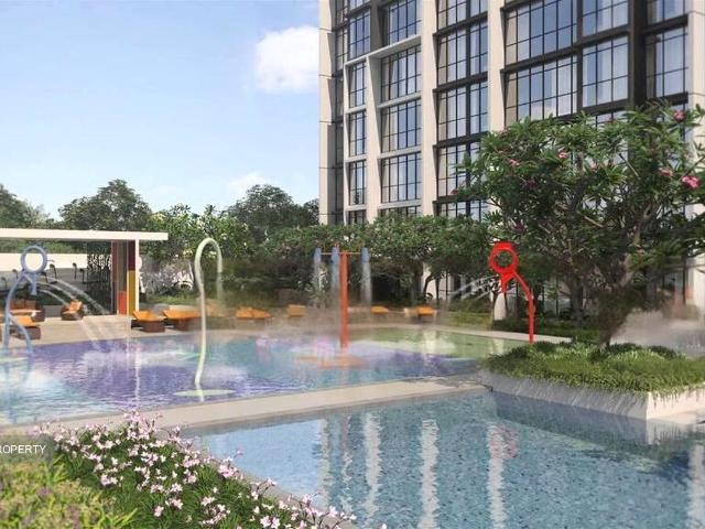 Symphony Suites D27, Condominium