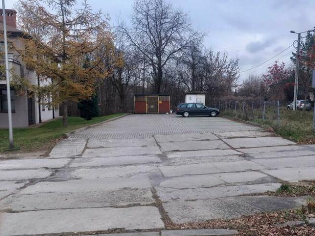 syndyk sprzeda udział w działce
