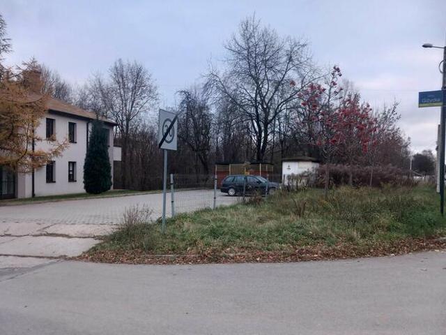 syndyk sprzeda udział w działce