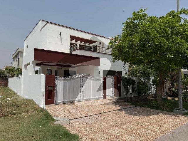 SYED BROTHERS OFFERS: 10 Marla Top Location Bungalow Is Available In The Best Block Of DHA Lahore