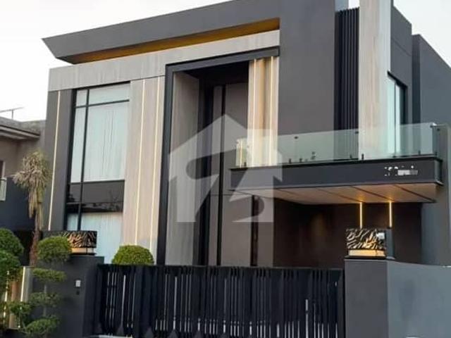 SYED BROTHERS PROUDLY OFFERS: 1 Kanal Elegant And Fully Furnished Modern Bungalow With Basement Is Available In The Best Block Of DHA Lahore