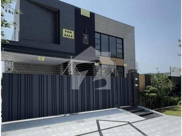 SYED BROTHERS PROUDLY OFFERS: 1 Kanal Modern House For Sale in DHA Phase 6 | With Full Basement & Theater