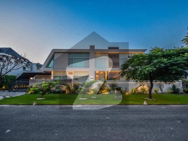 SYED BROTHERS PROUDLY OFFERS: 2 Kanal Elegant And Full Furnished & Basement Bungalow Near To Raya and Main Park Is Available In The Best Block Of DHA Lahore