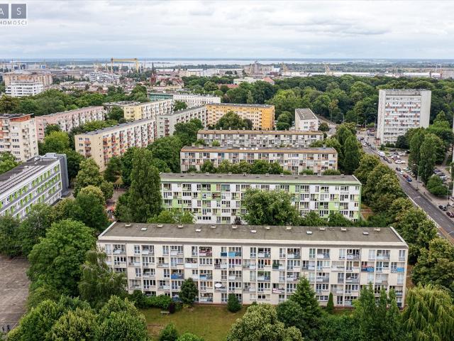 Szczecin, Centrum, 3 pokoje do remontu z balkonem