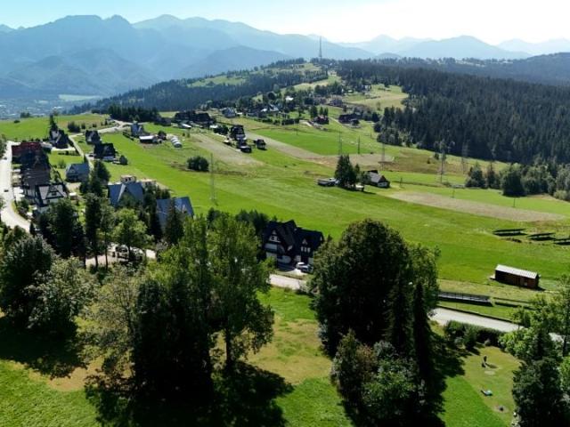 Szlak Papieski 892 m², Ząb