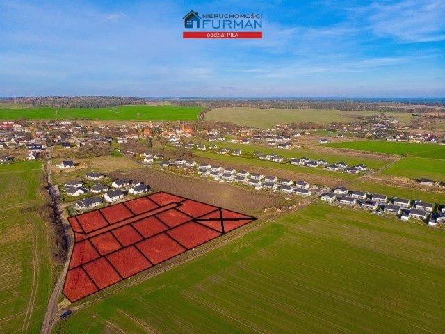 Działka budowlana 666 m² z warunkami zabudowy w Szydłowie