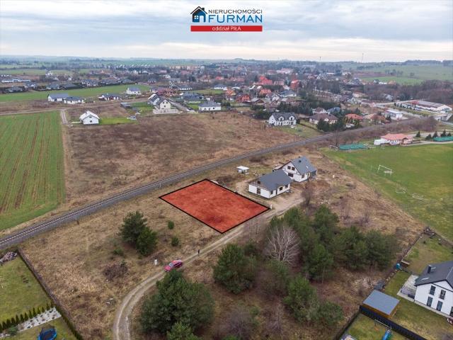 Działka budowlana 831 m² z pozwoleniem na budowę domu
