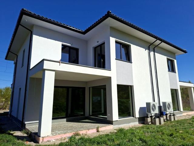 Szyszkowa 22f 205 m², Józefin